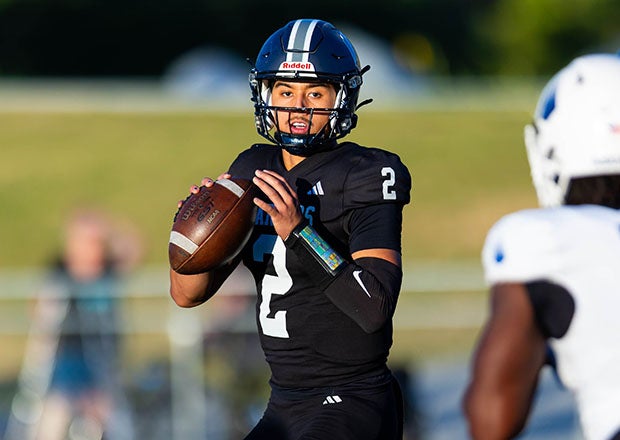 Limited to just six games as a junior due to injury, Helaman Casuga threw for 1,617 yards and 18 touchdowns. (PHOTO: Caleb Brown)