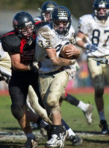 Mike Vespa rushed for a game-high
77 yards.