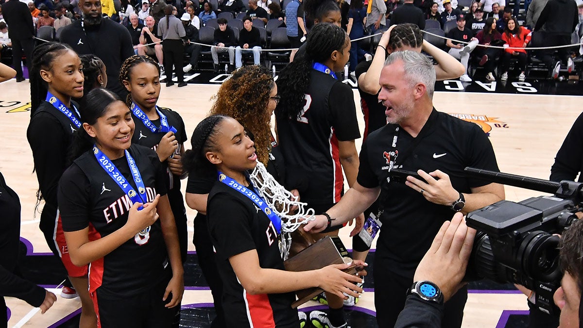 High school girls basketball: No. 3 Etiwanda beats No. 1 Archbishop Mitty 60-48 for CIF Open Division title