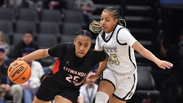 Puff Morris led the way Saturday for No. 3 Etiwanda with a game-high 20 points in the Eagles' 60-48 win over No. 1 Archbishop Mitty in the CIF Open Division finals. (Photo: David Steutel)