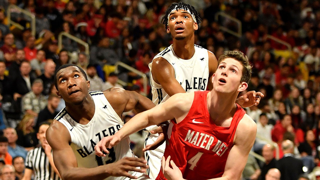 Sierra Canyon, seen in the section finals against Mater Dei, is the No. 1 seed in the CIF Southern California Open Division bracket. The CIF finals culminate March 13-14 at Sacramento's Golden 1 Center.