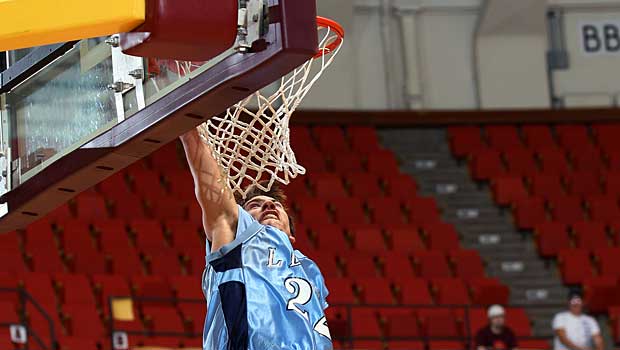 Marshall Henderson, Bell