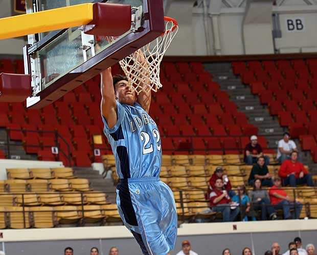 Marshall Henderson, Bell