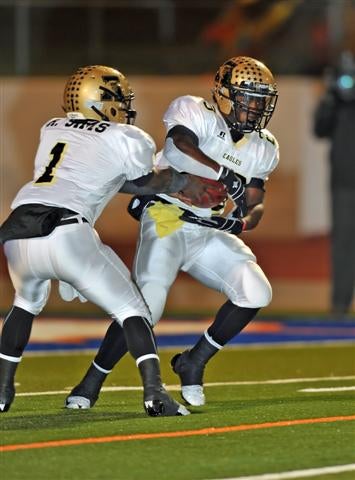 When Ronnell (1) wasn't running he handed to cousin Herschel.