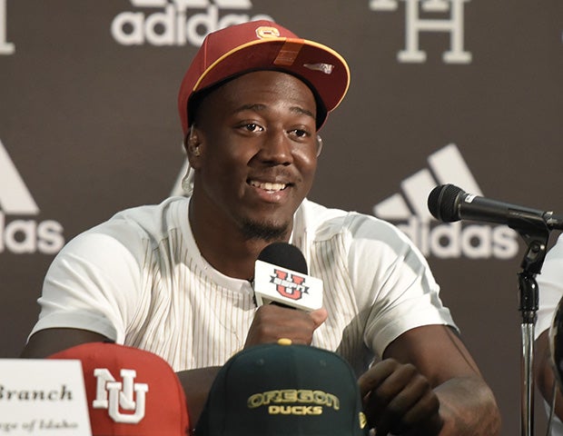Greg Johnson announces his decision to attend USC and play for head coach Clay Helton on Wednesday.