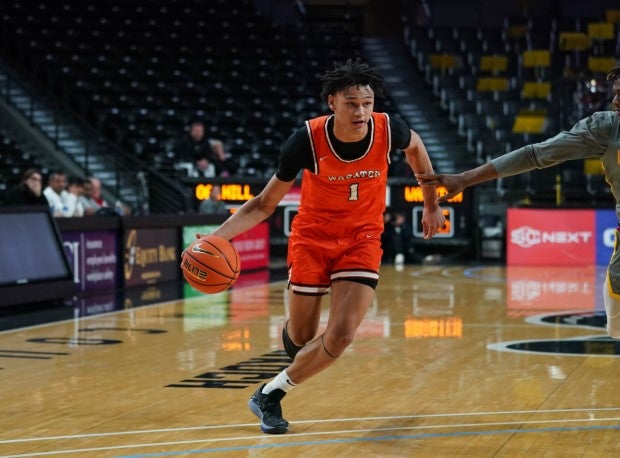 Five-star sophomore Isiah Harwell (1) and Wasatch Academy move to No. 5 in the National Top 10 after victory over top-ranked AZ Compass Prep. (Photo: A.J. Hildreth)