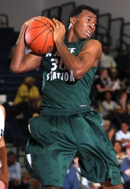 LeRon Black led the way for White Station in a convincing win over DeSoto at the Lighthouse Classic in Mississippi.