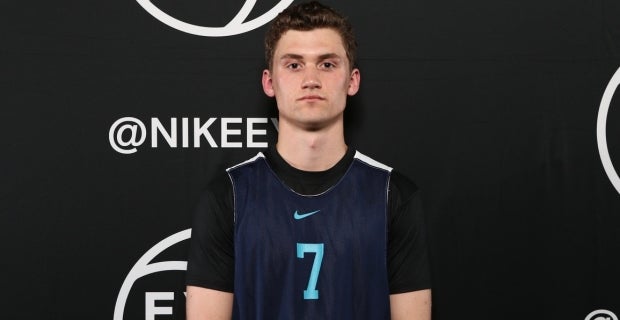 Video: Highlights of MaxPreps All-American Foster Loyer
