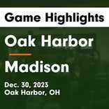 Basketball Game Recap: Oak Harbor Rockets vs. Madison Blue Streaks