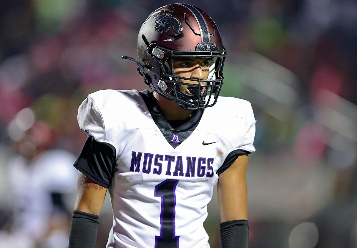 Four-star Tennessee commit Kaleb Beasley had nine interceptions for undefeated Lipscomb Academy in 2022. (Photo: Brandon Sumrall)