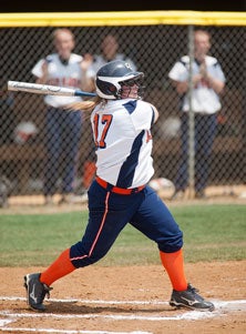 Kelly Heinz is going through rehab onher forearm. She can still hit, andthat's helping Lee-Davis.