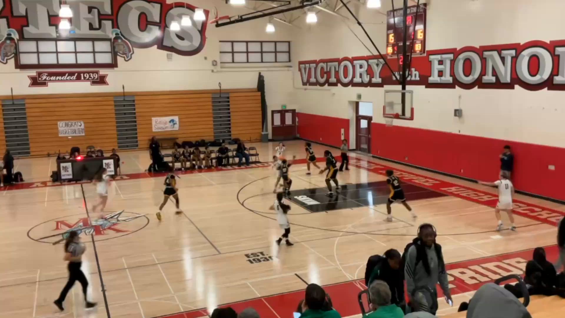 Basketball Game Preview: Notre Dame (SO) Knights vs. Louisville Royals + How To Watch