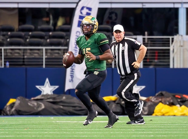 Quarterback Darius Bailey threw for nearly 4,000 yards and 45 touchdowns last season. He looks to lead No. 17 DeSoto to a second straight state title (Photo: Freddie Beckwith)