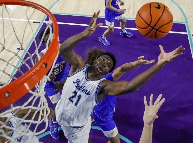 Kansas signee Ernest Udeh and Dr. Phillips jump three spots to No. 14 in this week's MaxPreps Top 25 rankings.
