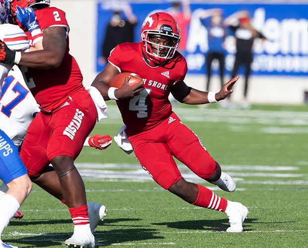 Dematrius Davis, North Shore quarterback