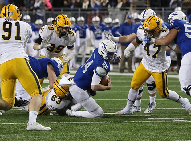 Both defenses shined in the D-I title game as both offenses failed to reach 250 yards of total offense.