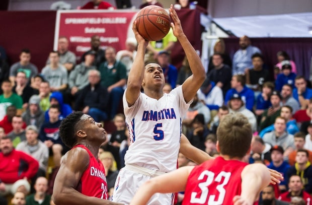 D.J. Harvey rises for a shot at last year's Spalding Hoophall Classic.