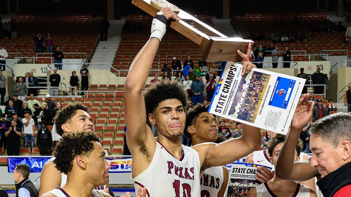 Koa Peat named 2024-25 Arizona MaxPreps High School Basketball Player of the Year
