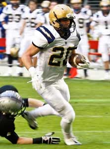 Jarek Hilgers scored the first touchdown
of the game for Desert Vista.