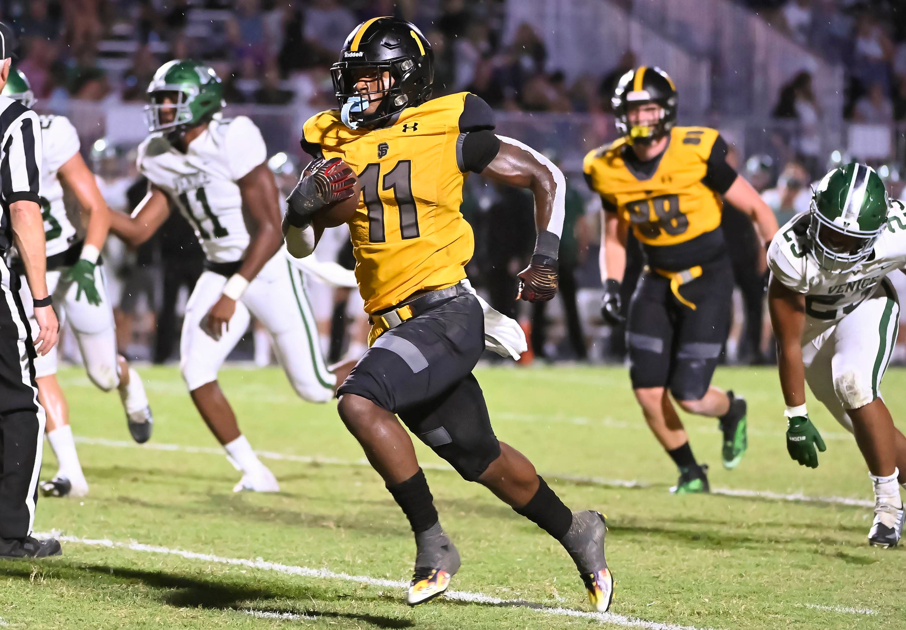 Durell Robinson and No. 3 St. Frances Academy head on the road to face No. 25 Dutch Fork Friday on FloFootball.