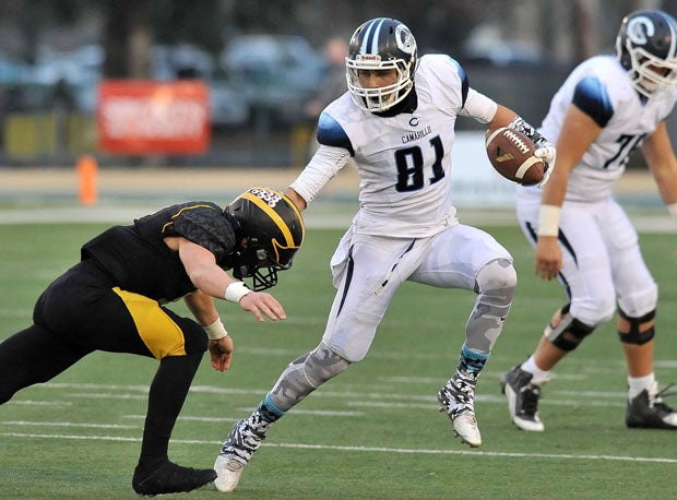 Frankie Tostado (81) caught a touchdown pass for Camarillo. 