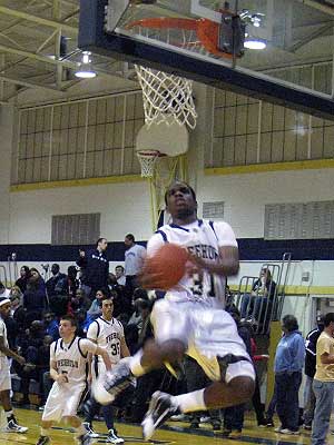 Lance McKenzie scored 26 points.