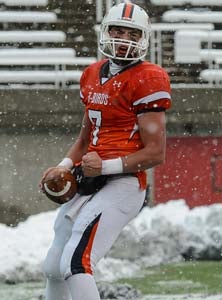 Timpview's Dax Raymond celebrates
after one of his two scoring receptions.