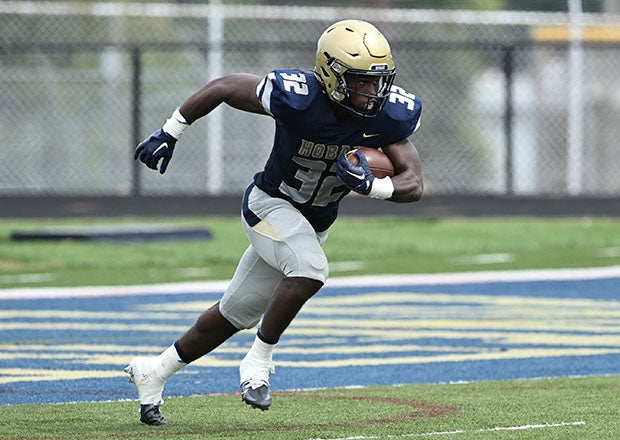 Lamar Sperling in action during a September game against Iona Prep. (File photo: Jeff Harwell)
