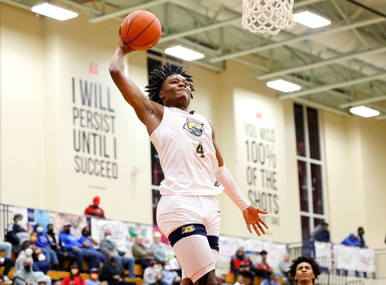 High school basketball: Top-ranked prospects Cameron Boozer and Isaiah  Collier headline 20th annual Chick-fil-A Classic - MaxPreps