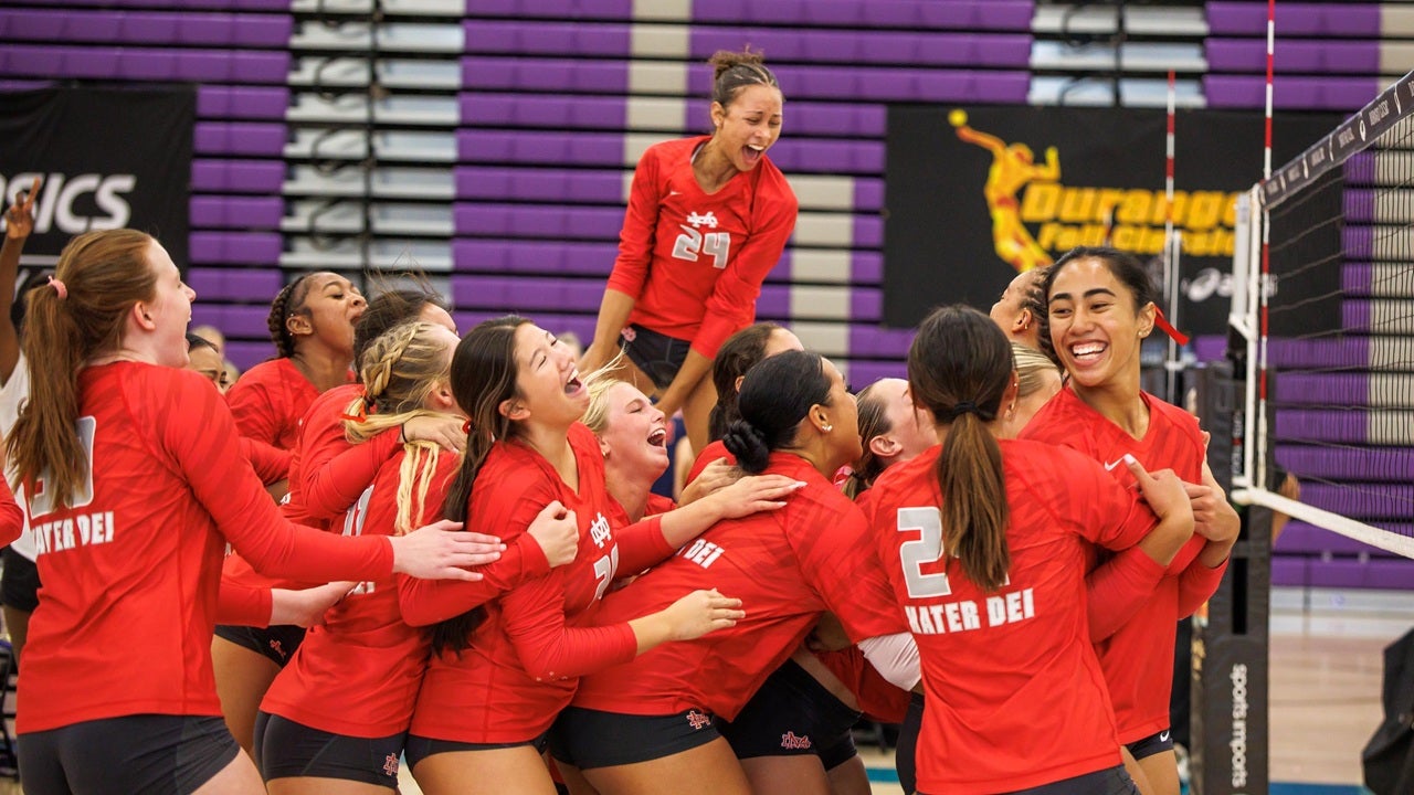 VOLLEYBALL: No. 2 Mater Dei wins Durango