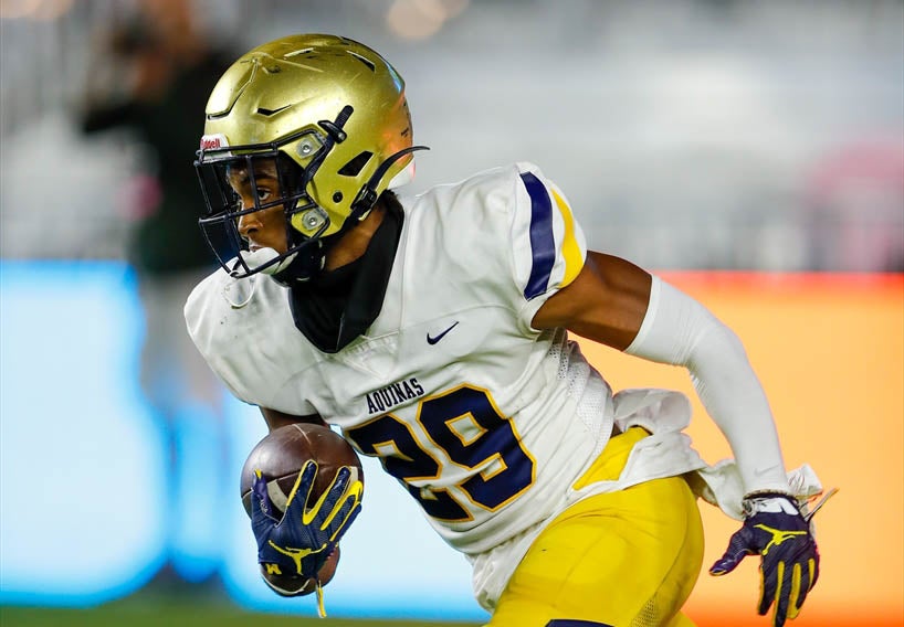 Defensive back Conrad Hussey
