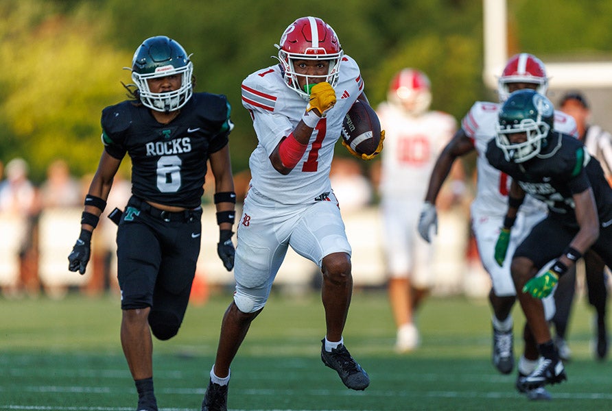 Antwaun Adams of Baylor looks for daylight during the first half of Friday's win. (PHOTO: Jeff Hoskins)