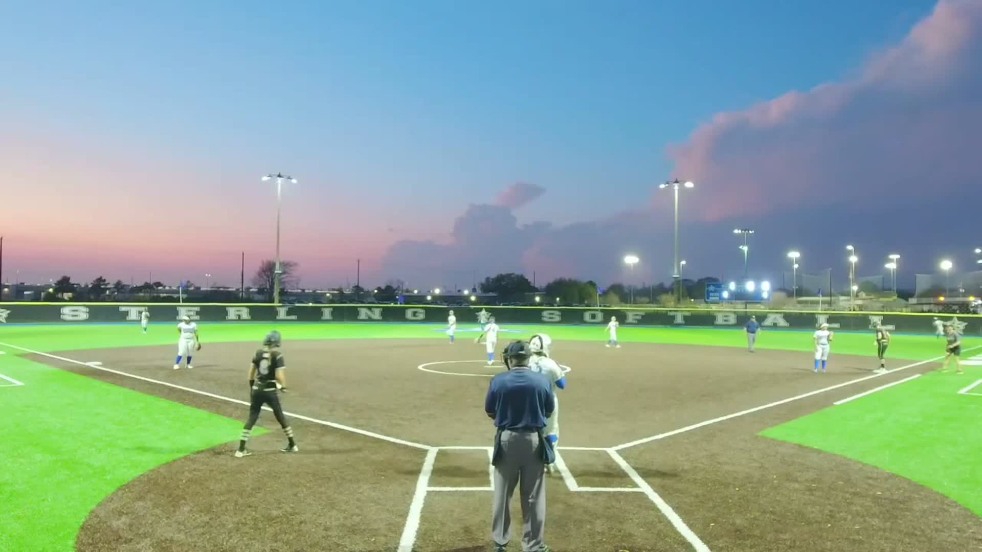 Softball Recap: Nederland Now  6-1 over Last Seven Games