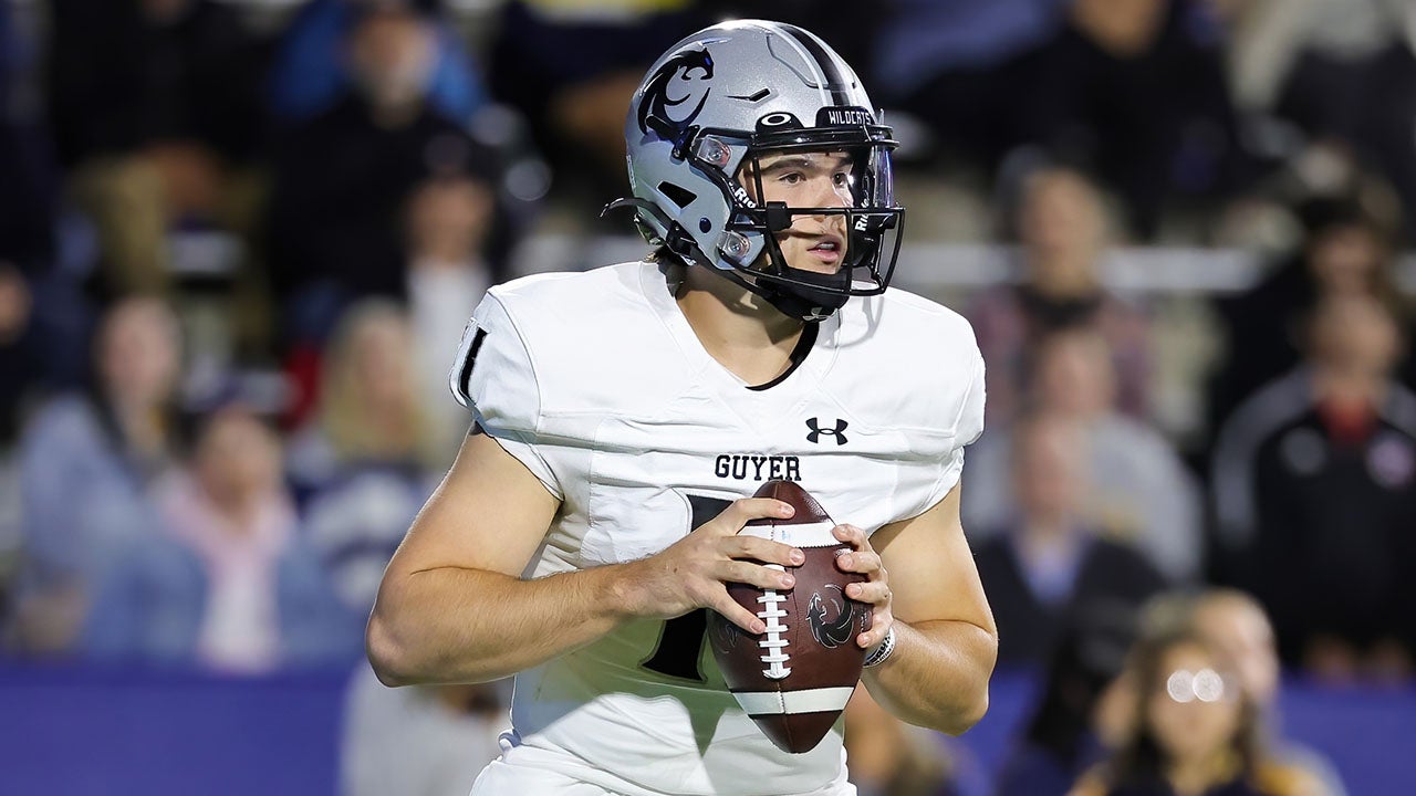 Texas high school football: Clifton Cooper tops state passing yardage leaderboard