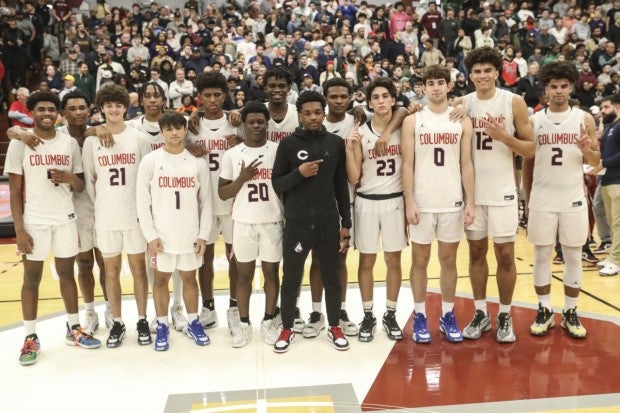 Columbus reclaims the top spot in the rankings after picking up a pair of signature victories at the Spalding Hoophall Classic over the weekend.