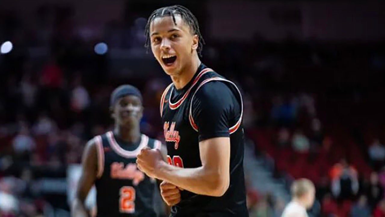 Curtis Stinson named 202324 Iowa MaxPreps High School Basketball