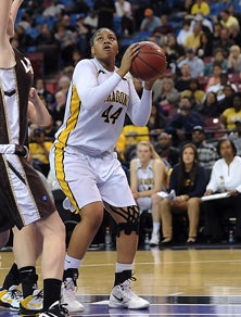 Junior Kendall Waters had game-highs
of 14 points and 12 rebounds.