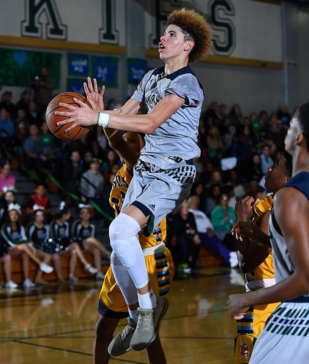 LaMelo Ball scores 92 in high school game