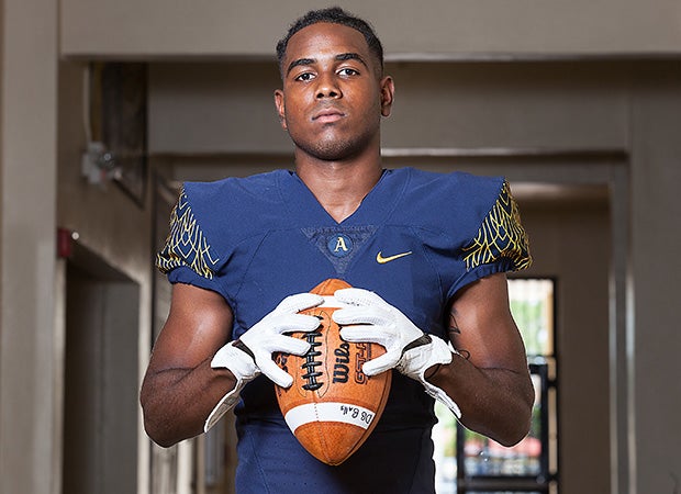 Receiver Elijah Moore