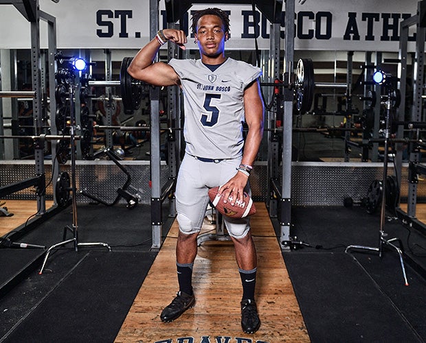 Running back Demetrious Flowers
