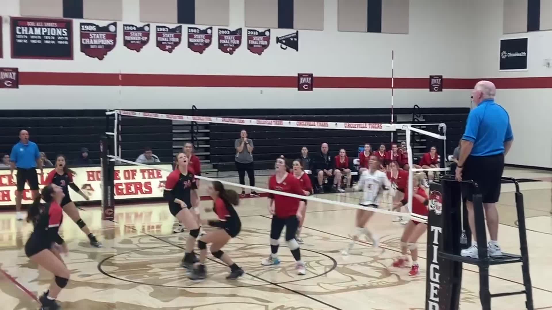 Volleyball Recap: Circleville Wins Going Away Against Liberty Un