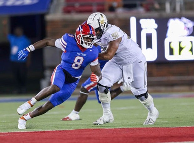 Colin Simmons looks to lead No. 12 Duncanville to a second straight Texas 6A Division Division 1 title on Saturday against No. 5 North Shore. This will be the fifth championship meeting in the past six years. Duncanville won last year while North Shore won in 2018, 2019 and 2021. (Photo: Michael Horbovetz)