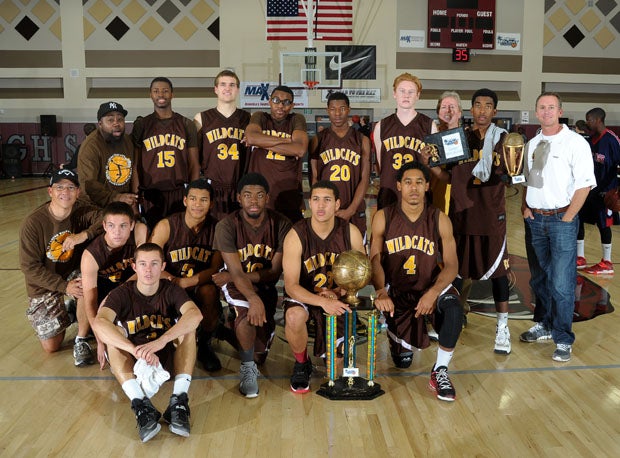El Camino improved to 8-3 following its 62-38 win over Dana Hills to win the Greater Palm Springs Convention & Visitor's Division of the MaxPreps Holiday Classic. Devin Watson led El Camino with 20 points and Chad Morrison added 10 for the winners. Jack Clendenen and Parker Romo had 13 points apiece for Dana Hills (13-2).