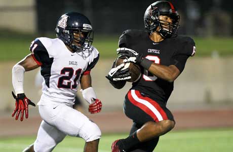 Coppell receiver Cameron Smith scores on a 35-yard touchdown reception in the fourth quarter that helped tie the game.