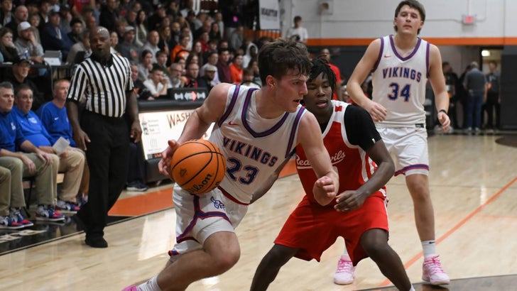 BASKETBALL: State Tournament