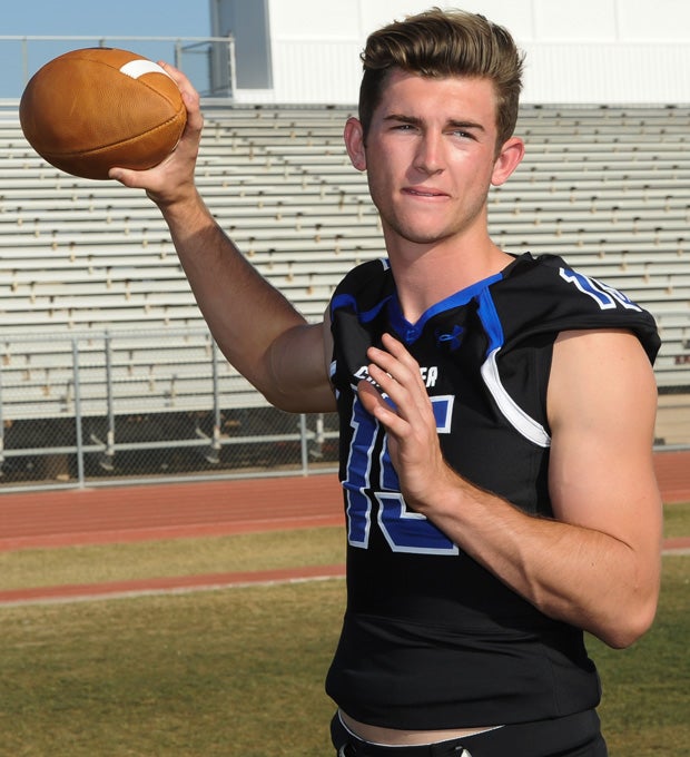 Quarterback Mason Moran