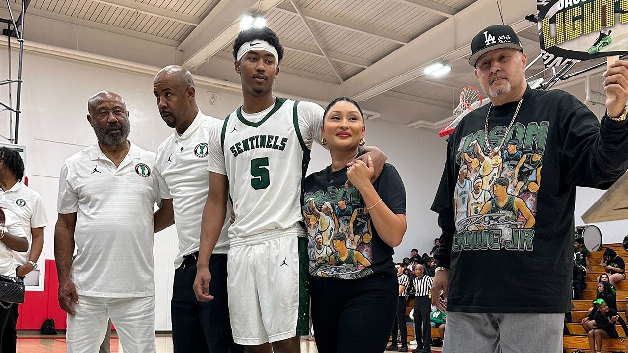 WATCH: Crowe breaks CA scoring record