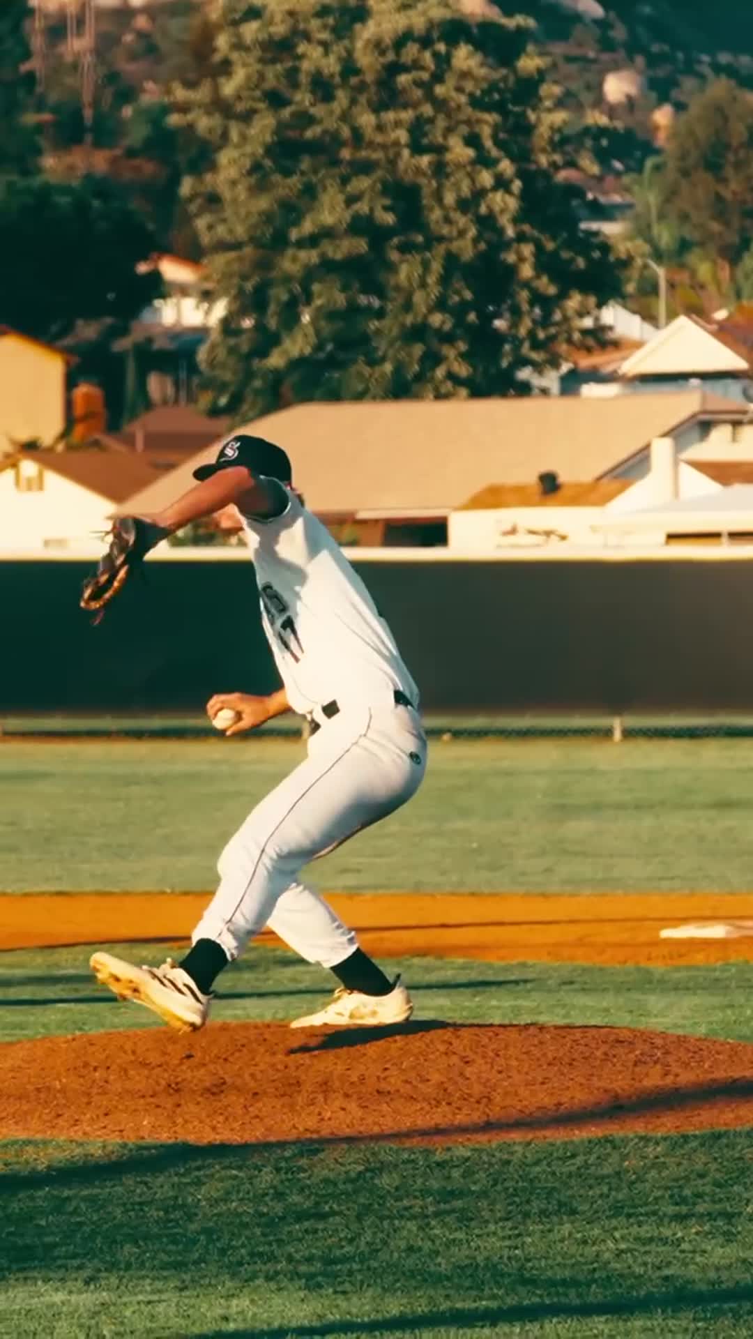 Baseball Recap: Santana's Loss Ends Five-Game Winning Streak on the Road