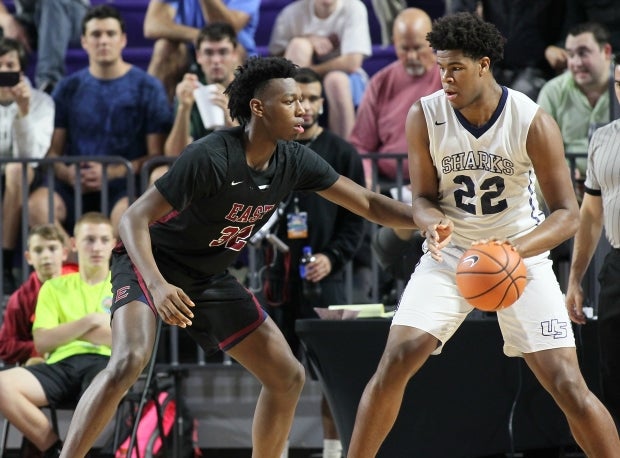 New Top247 No. 1 prospect James Wiseman defends No. 2 Vernon Carey Jr. last month at the City of Palms Classic.