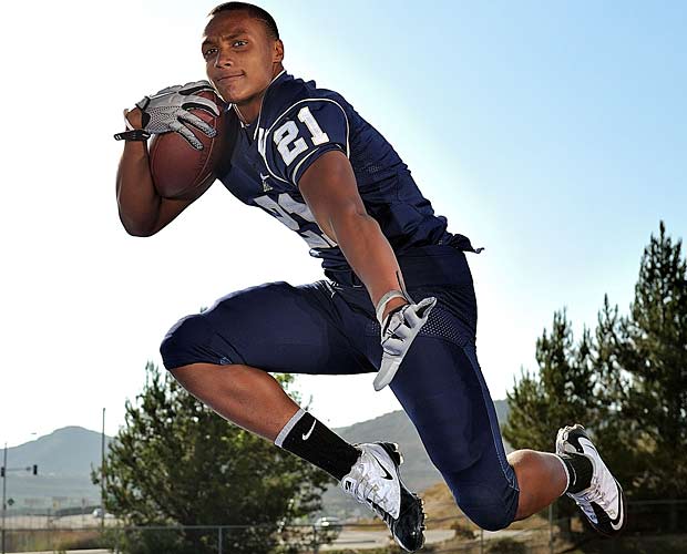 Cravens was a First Team MaxPreps All-American.